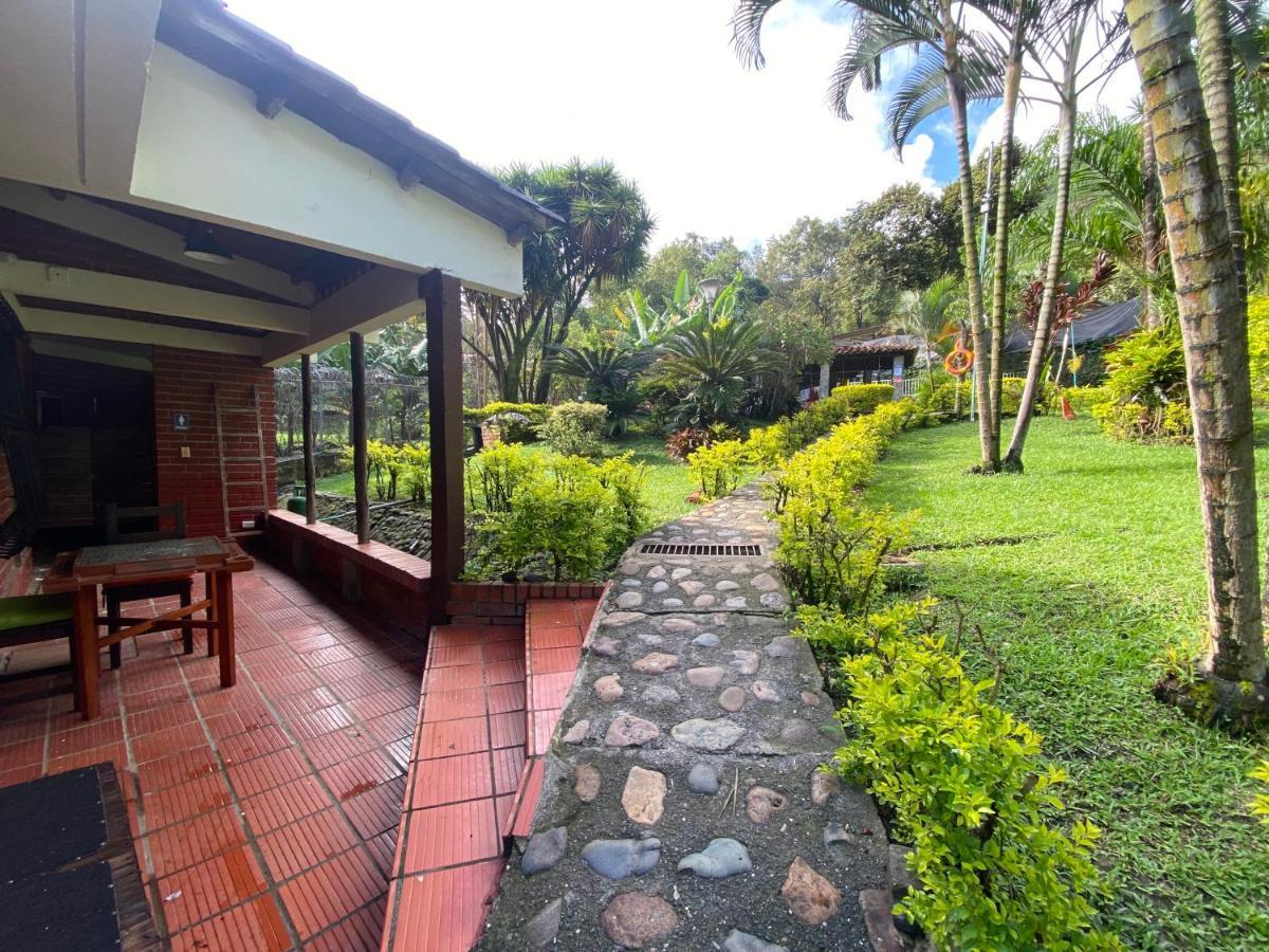 Finca Villa Chalet Del Rio Cali Farm Villa Chalet Cali River Esterno foto