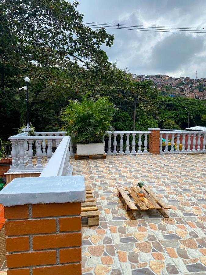 Finca Villa Chalet Del Rio Cali Farm Villa Chalet Cali River Esterno foto